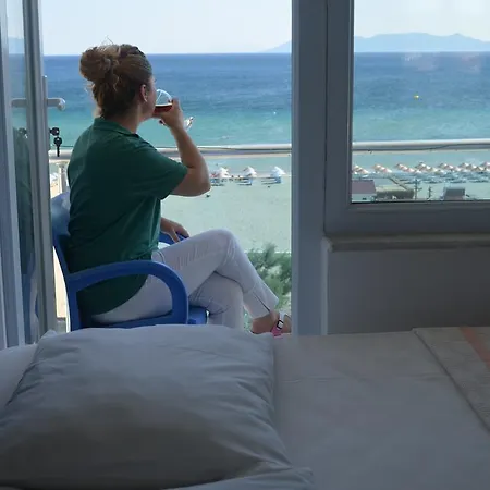 Yasmin Hotel 2*